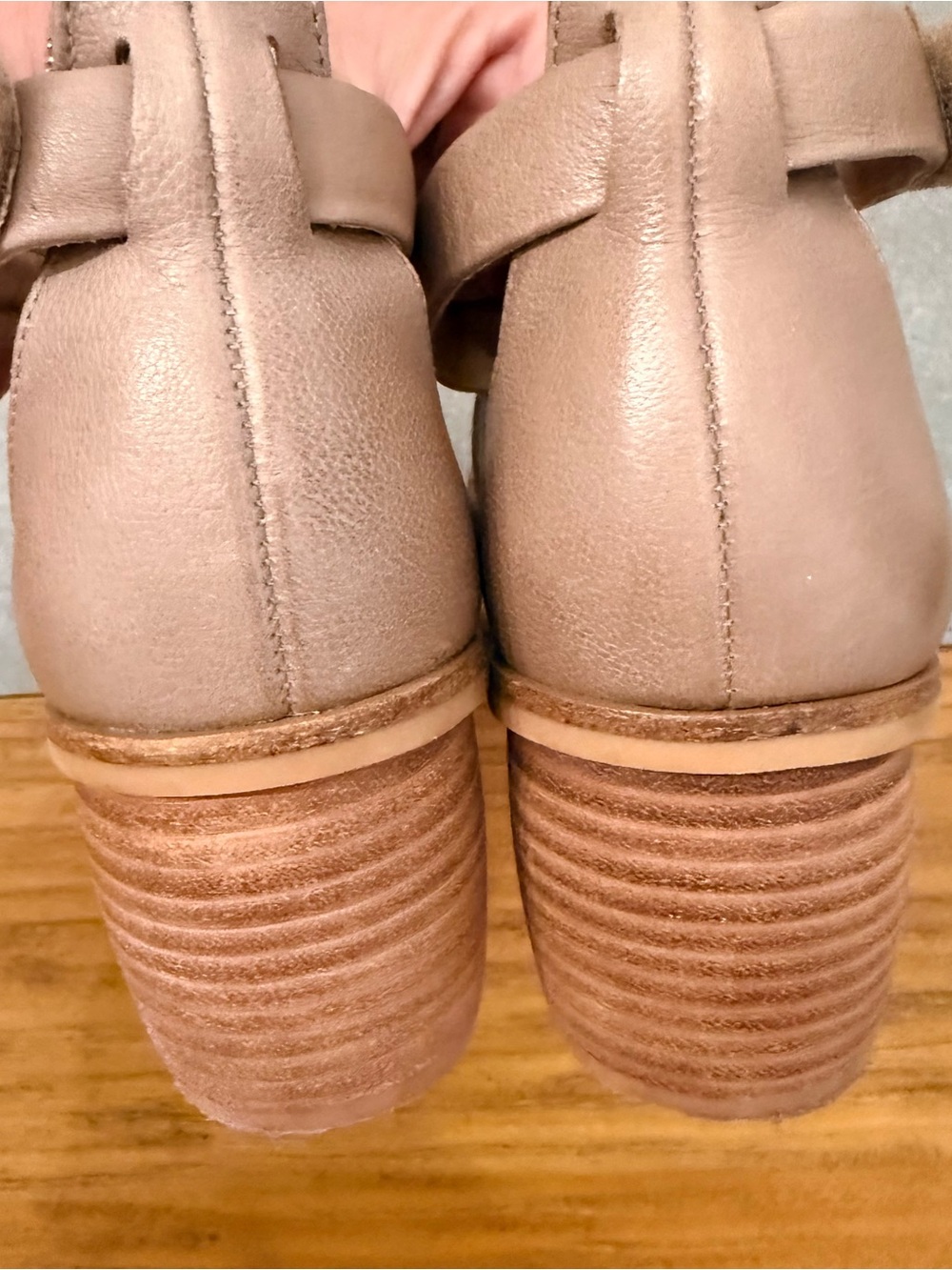 Brioso Verandah Leather Block Heel Sandals Taupe Size 7 - Picture 7 of 12